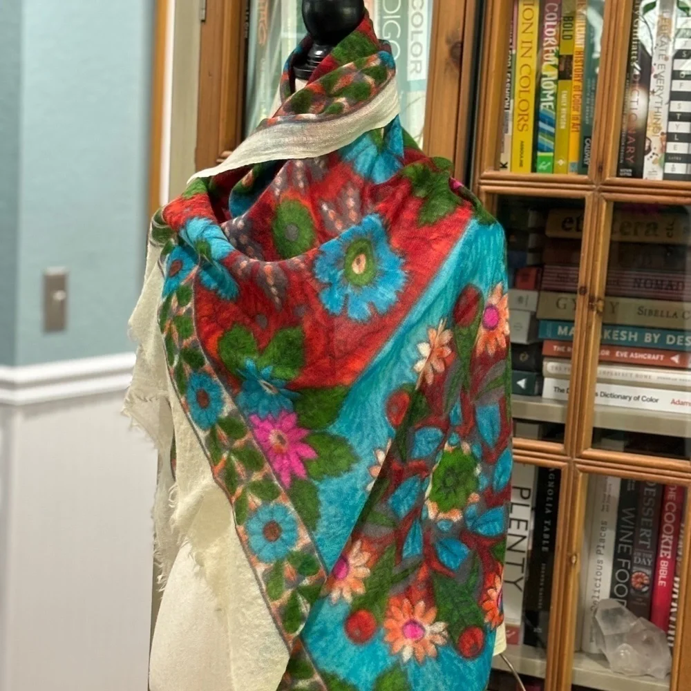 Petrusse Paris Luxury Wool Floral Scarf, 43" x 43" - Picture 3 of 6